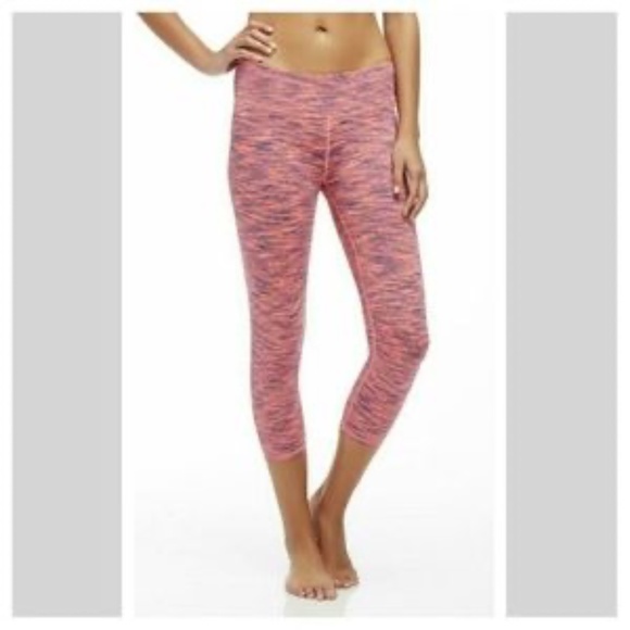 Lot of 2 Pair Fabletics Salar Capri Leggings - Picture 4 of 13